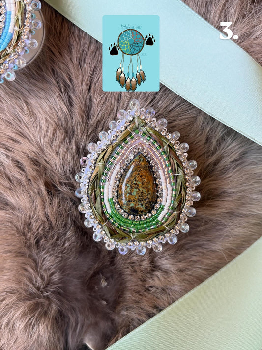 Turquoise and Sweetgrass Pop-Socket